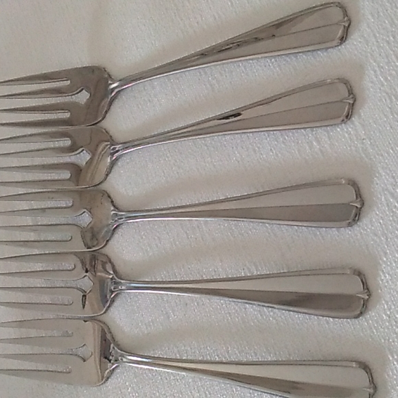 Oneida Dining Oneida Gala Impulse Flatware Set Of 5 Salad Forks